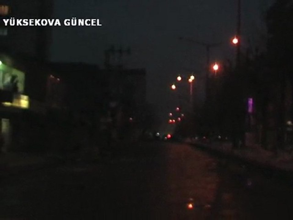 Yüksekova Şüpheli Paket Patlatıldı