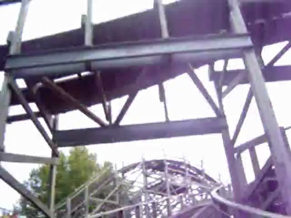 Stampida red on-ride