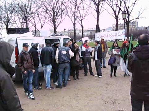 Manifestation anti Kadhafi à Paris, 24 février 2011