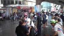 Thailandia - Pulizia per le strade di Bangkok dopo la rivolta