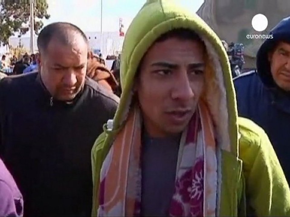 Des milliers de réfugiés fuient la Libye