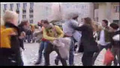 Parigi Berlino Madrid - La battaglia dei cuscini