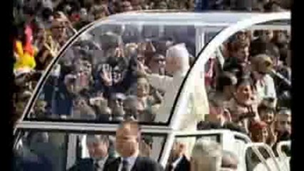 Roma - San Pietro, i fedeli per il Papa