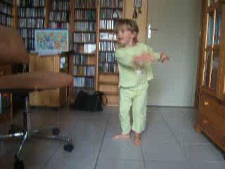 amandine qui danse