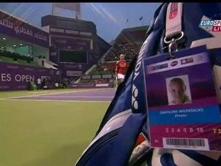 Η Βοζνιάκι με τη φανέλα του Τζέραρντ