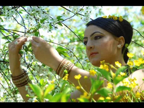 BİR TÜRKÜ BU KADAR DUYGULU SÖYLENİLE BİLİR. >