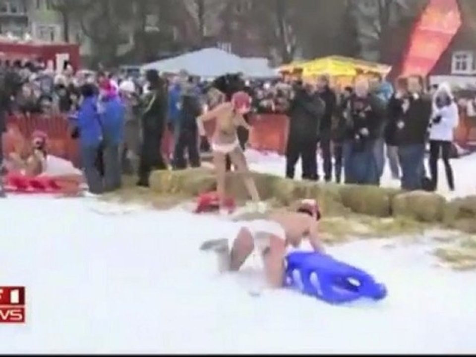 La luge en Allemagne, c'est seins-nus - Welovebuzz.com