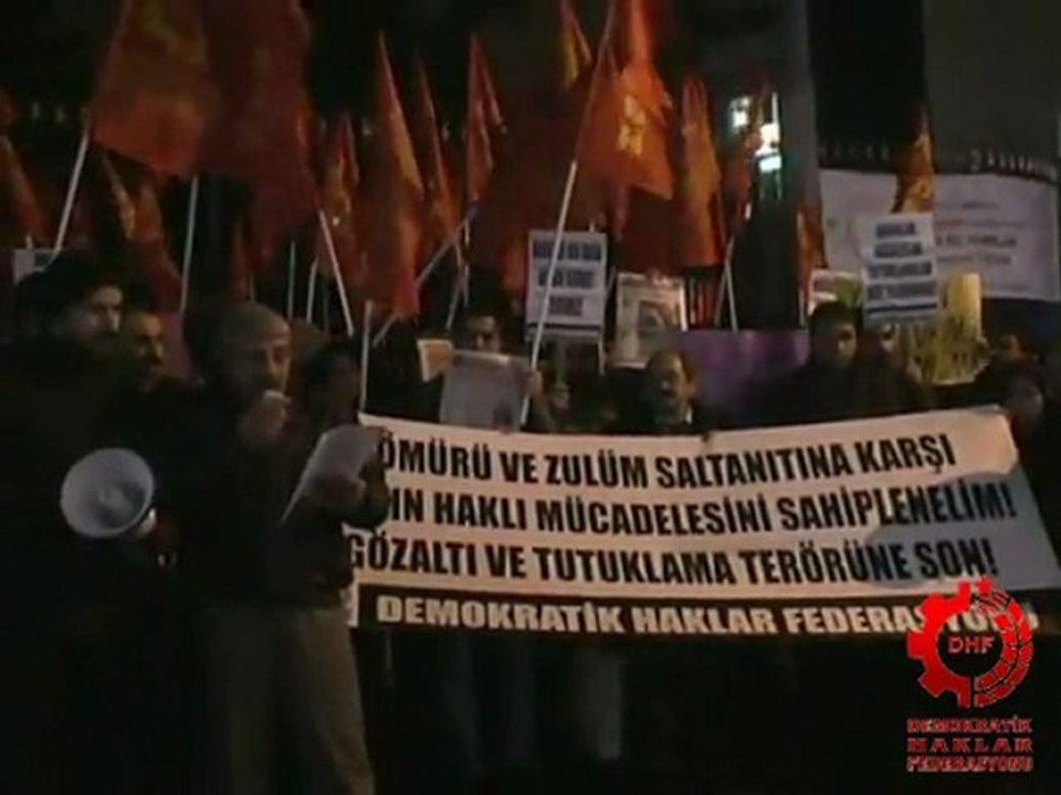 İstanbul'da Kitlesel Protesto!