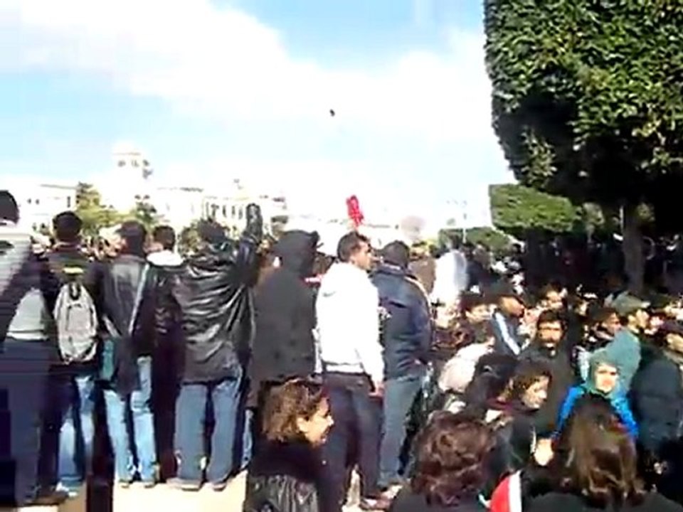 Tunis : manifestation d'ampleur devant la Kasbah