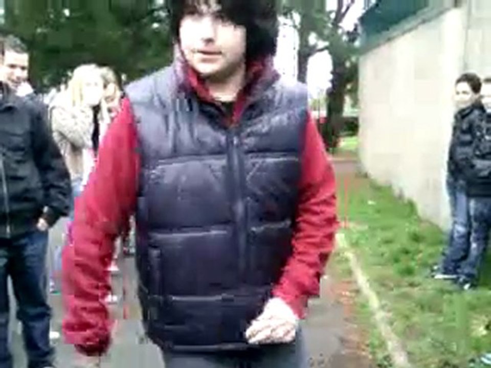 Tom danse au college