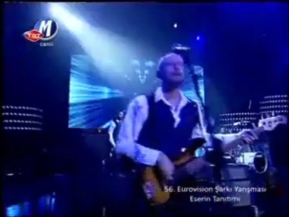 Yuksek Sadakat - Live it up (2011 Eurovision) - Turkey