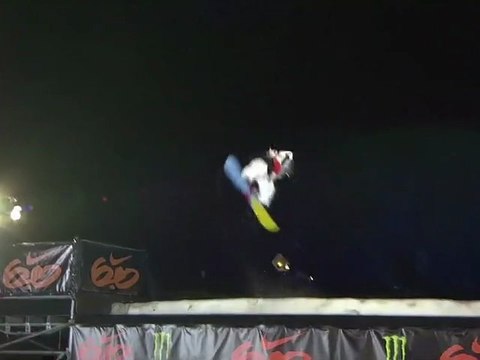 TTR TRICKS - Peetu Piiroinen Winner of the Nike 6.0 Air & Style Munich 2011