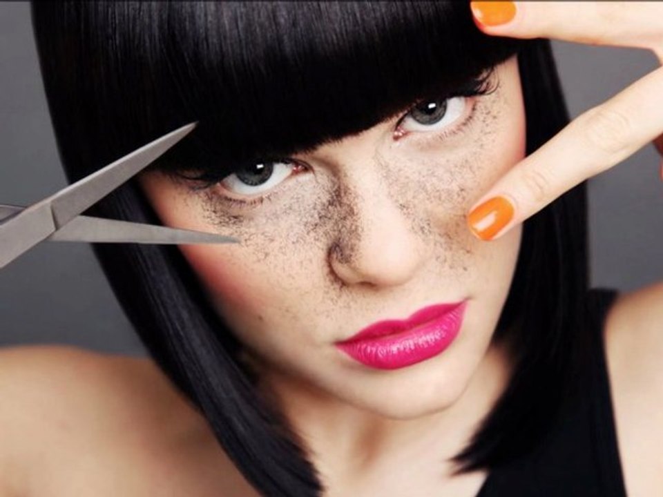 Jessie J Photos + Fan Video