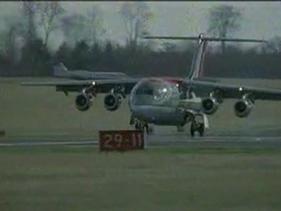 2/2 Y a t'il du poison dans l'avion ?