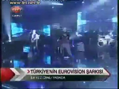 Yüksek Sadakat & Live it up (Eurovision 2011 Turkey)