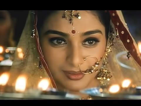 Sunoji Dulhan - Bollywood Family Song - Hum Saath Saath Hain - Saif Ali & Karishma Kapoor