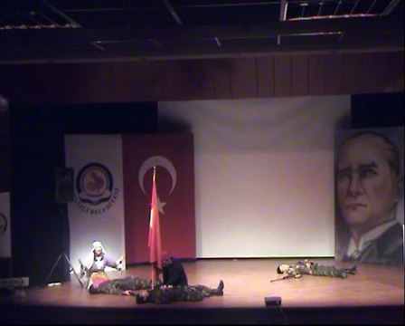 27 Aralık Mehmet Akif Ersoy'u Anma Tiyatro Gösterisi Sahne 1