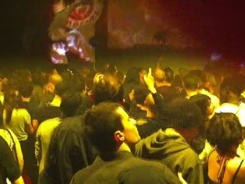 Arrivée à La machine Hardcore Slavery Tour