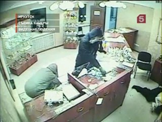 Rusya’da kuyumcu soygunu kameraya yansıdı