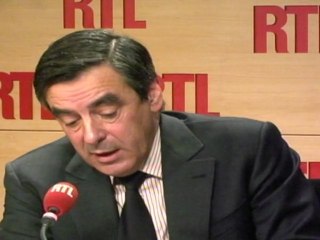 Immigration illégale: la France sera d'une "très grande fermeté", affirme François Fillon