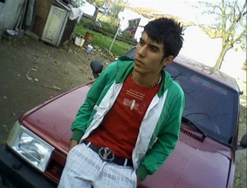 sevdigimiz-kiza-asilanlara-bu-rap