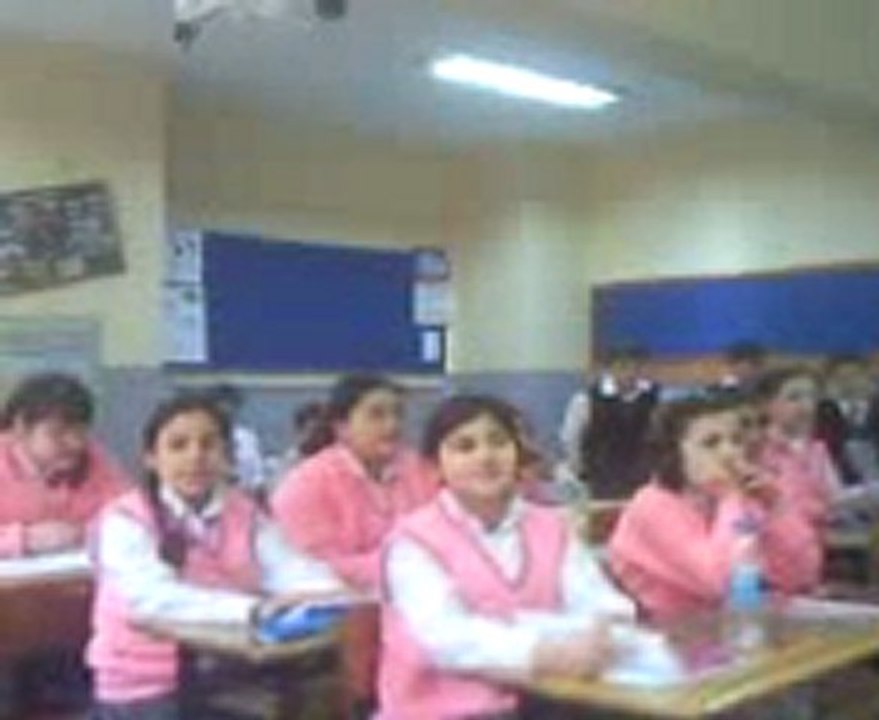 Şehitler ölmez türküsü