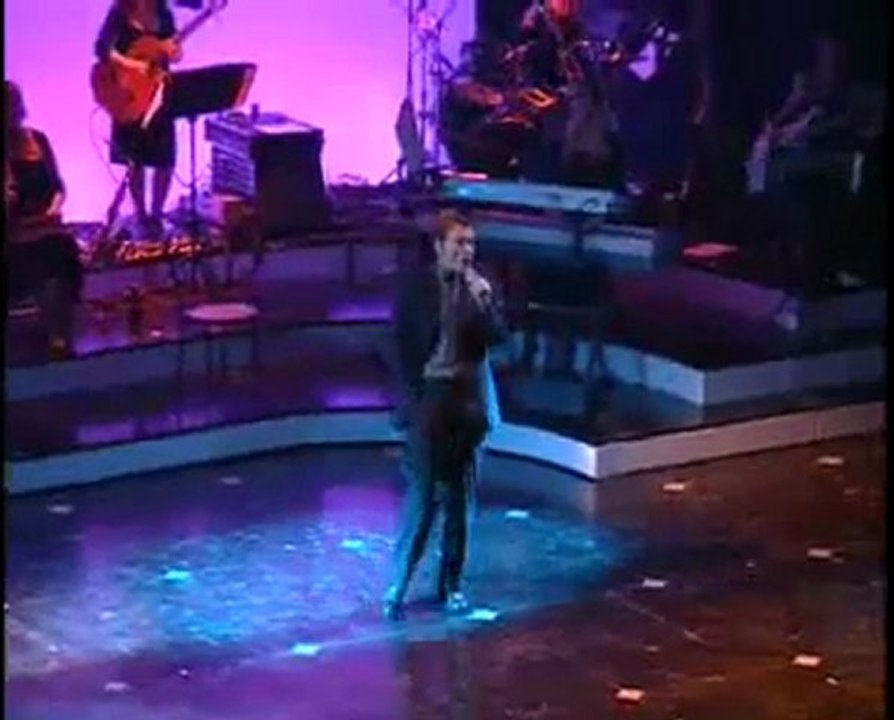 Matera: Massimo Ranieri canta" Io che amo solo te"