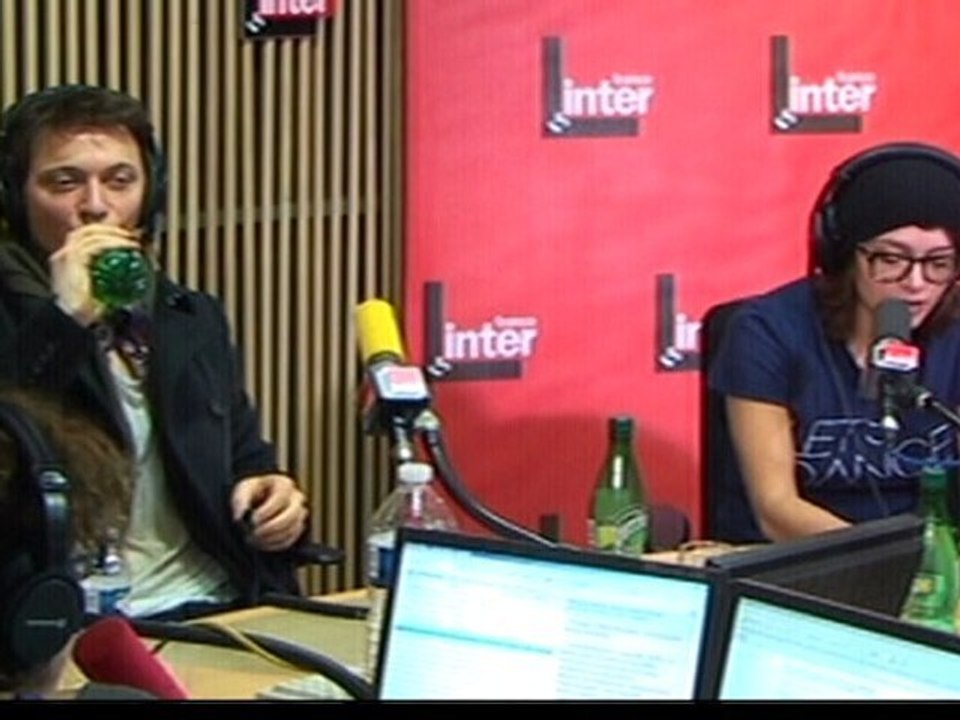 Raphaël et Emma de Caunes