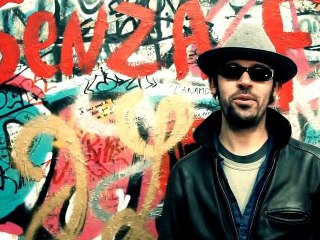 GAINSBOURG 20 ANS / Requiem pour un Con / 2011