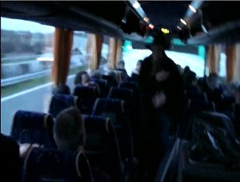 Ambiance dans le car du club des supporteurs burdigalais