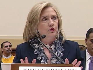 Clinton : la Libye va vers la démocratie ou la guerre civile