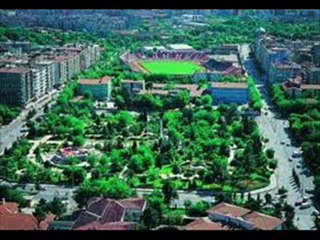 İLKAY AKKAYA - BİR ŞEHRİ DUŞLEMEK