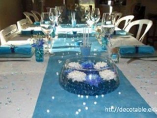 Décoration de table bleue et blanche
