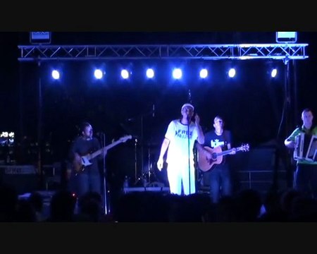 LES SALTIMBANKS - CITOYEN DU MONDE