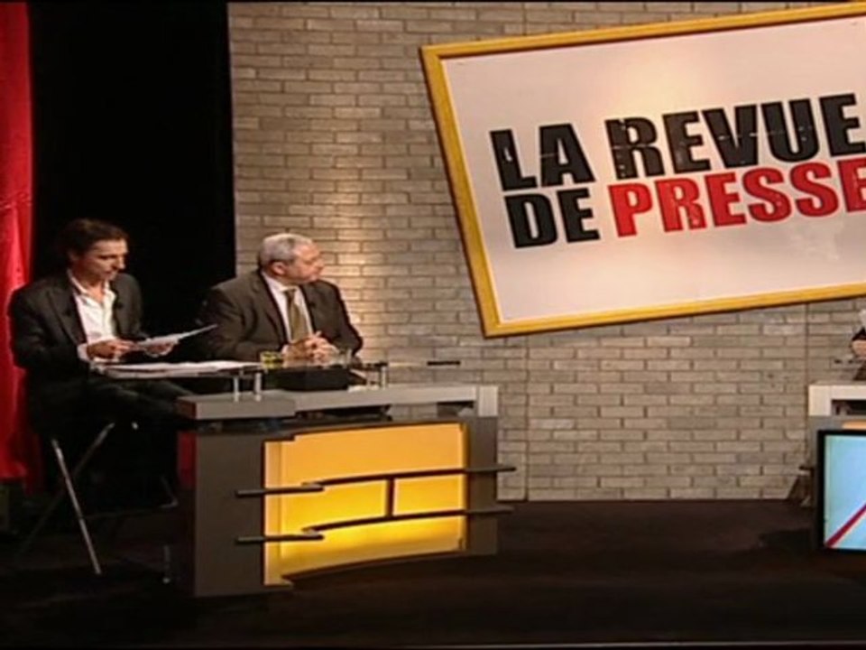 Carla tient sa droite !