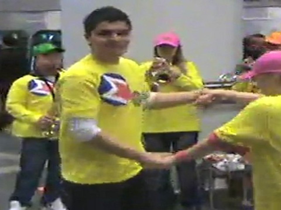 Bando XL-Metro istasyonlarında Kahve Dunyası acılışı...