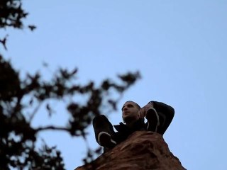 Le MoMe - Laissez moi ... by SheiTan