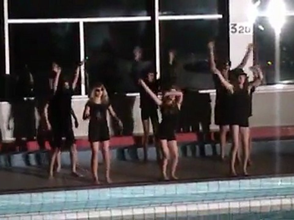 2011-02-12-Carnaval des Nageurs de Auchel-Let's Dance-Part 2