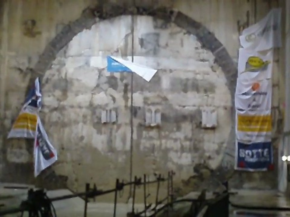 Quelques secondes avant l'arrivée du tunnelier