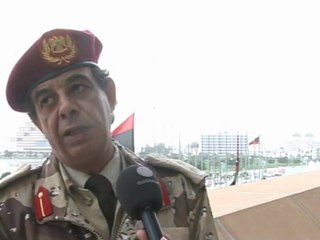 Libya'da isyancılar,uçuşa yasak bölge istiyor