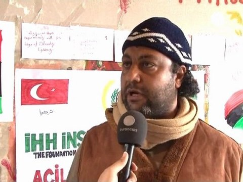 Kadhafi contre-attaque et les morts s'accumulent en Libye