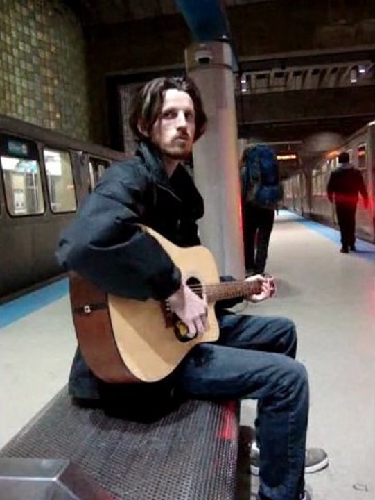 Who Knows on Chicago subway