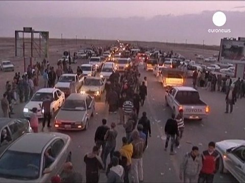 Libia: battaglia a Brega. Ribelli respingono forze...