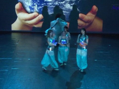 DANSE AUTOUR DE LA TERRE, UN SPECTACLE POUR L'ASIE
