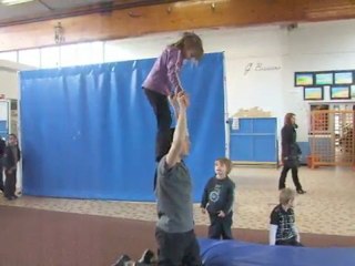 Initiation à l'art du cirque à Cambrai