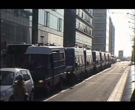 Les Mal-logés manifestent à la SNI, premier bailleur public