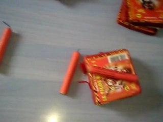 Petite Collection De Pétard Et Fusées