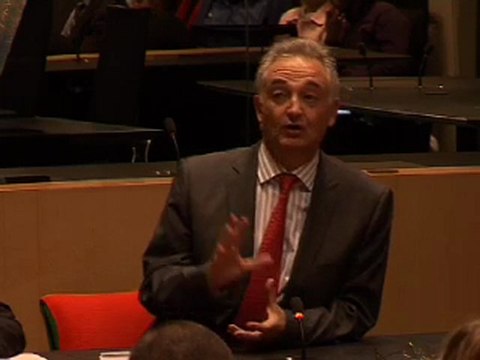 Conférence - débat de Jacques Attali : Survivre aux crises