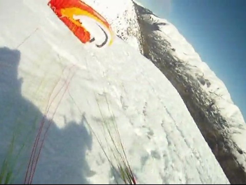 regis fait du parapente