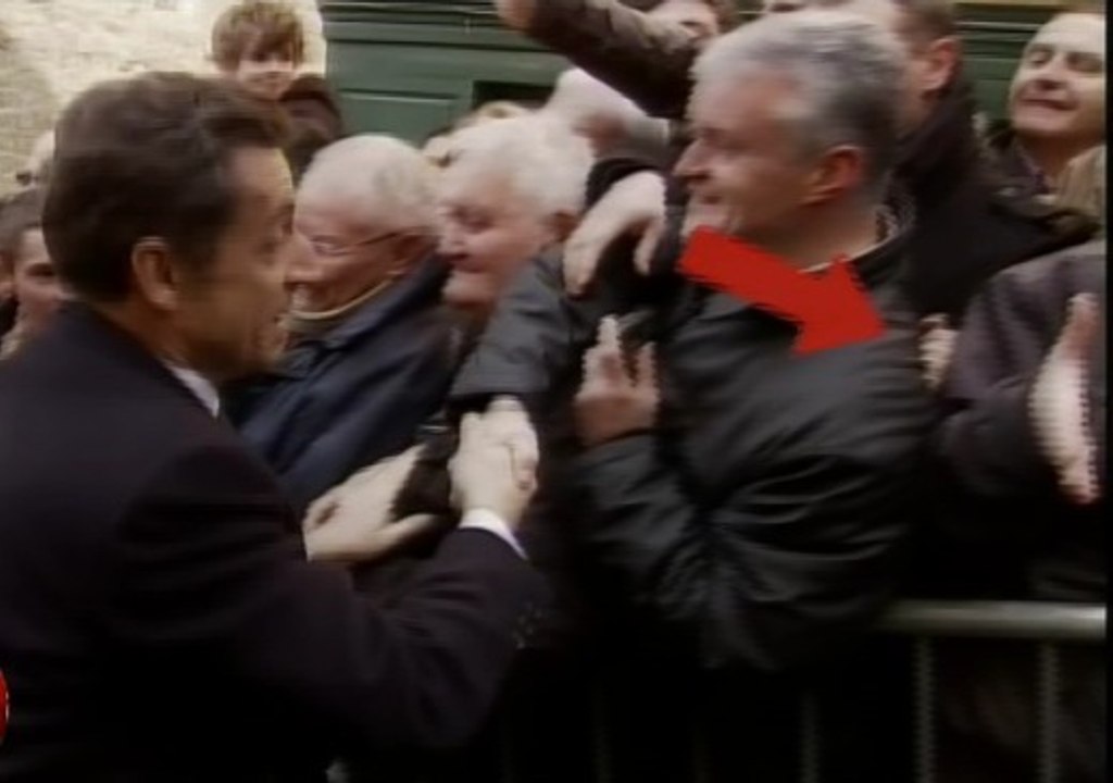 Sarkozy se prend un vent au Puy-en-Velay